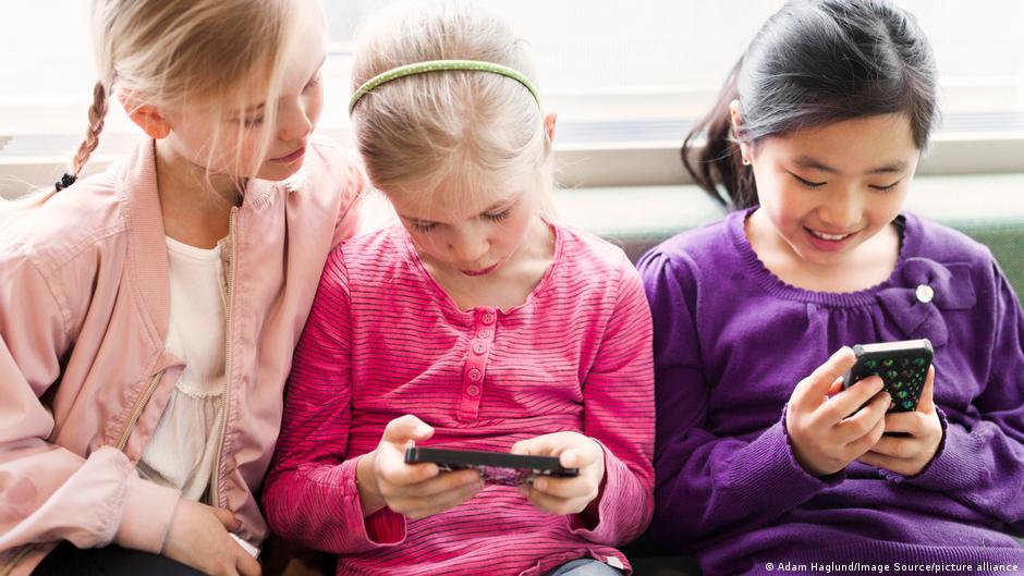 Gjermani  Thirrje për ndalimin e mediave sociale për fëmijët