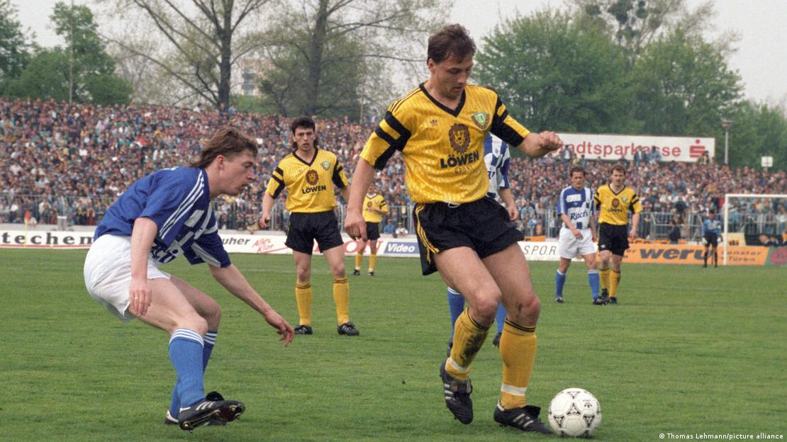 Spielszene Dynamo Dresden gegen FC Schalke 04 