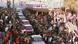 El 10 de noviembre de 1989, una caravana de automóviles avanza hacia Berlín Occidental a través del Checkpoint Charlie después de la apertura de parte de los pasos fronterizos