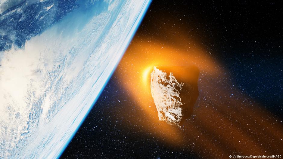 Veliki asteroid na putu ka našoj planeti - grafika