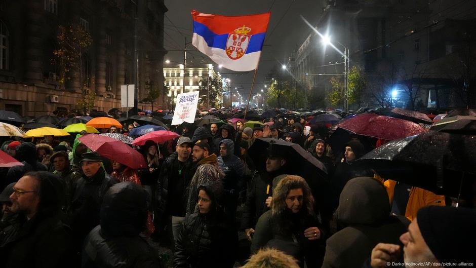 Protest ispred Vlade (11.11.)