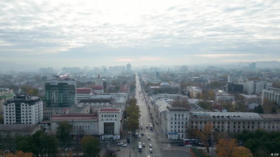 Moldova torn between Europe, Russia – DW – 11/18/2024