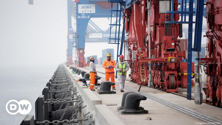 Xi inaugurates South America's first Chinese-funded port