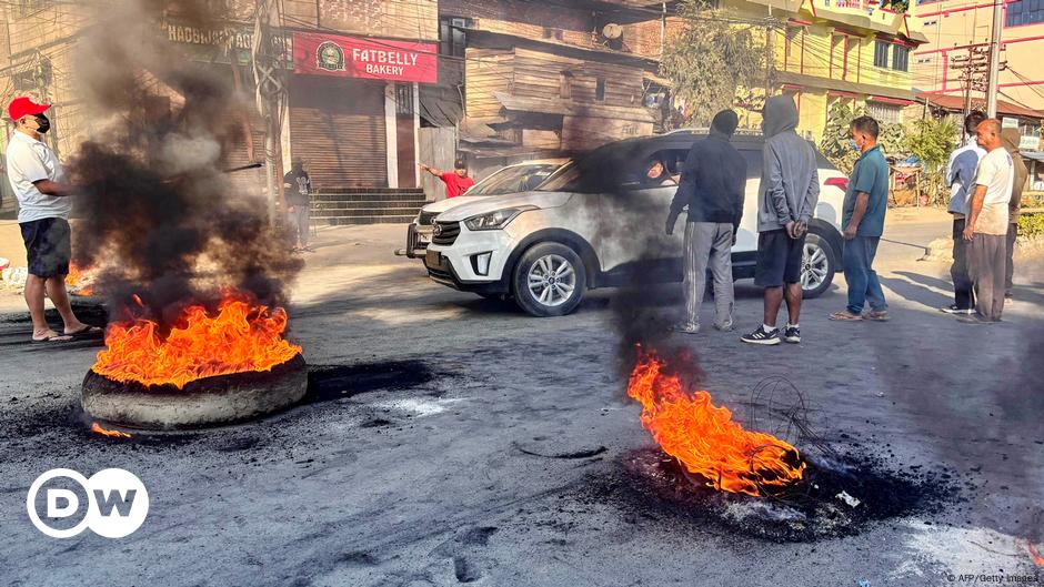 India: Manipur blocks internet, imposes curfew amid violence