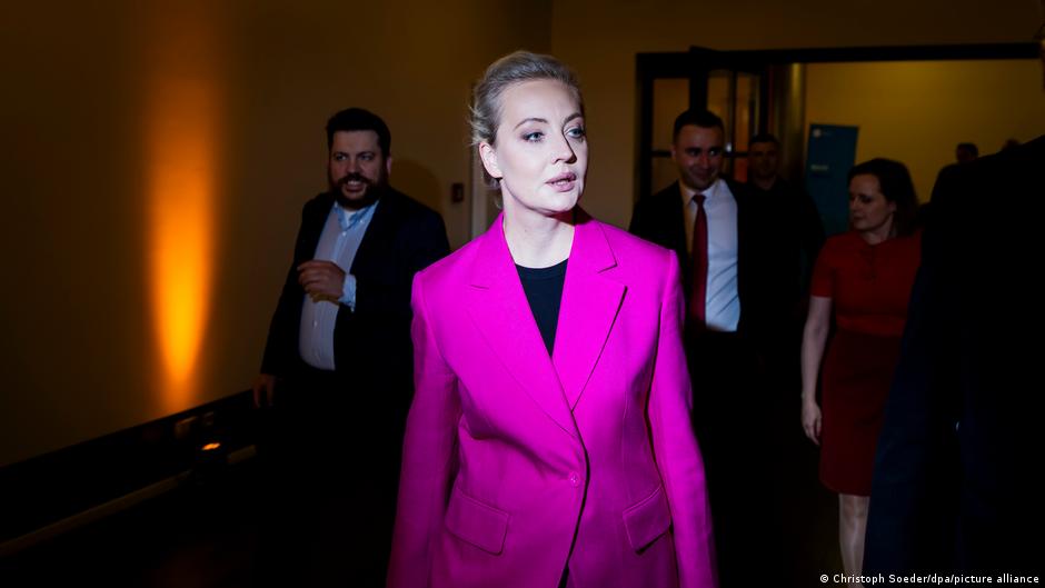 Witwe: Kreml-Kritiker Nawalny durch Gift getötet