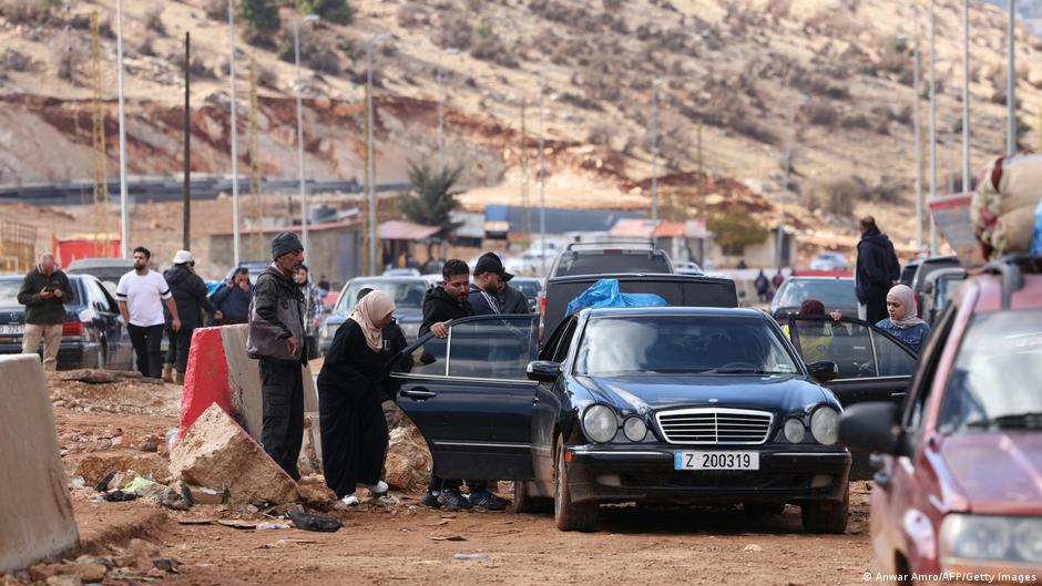 الجيش الإسرائيلي ينذر بإخلاء منطقة معبر المصنع على الحدود السورية اللبنانية 