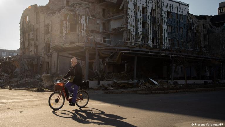 Ukraine updates: Putin says 'medium-range' missile tested