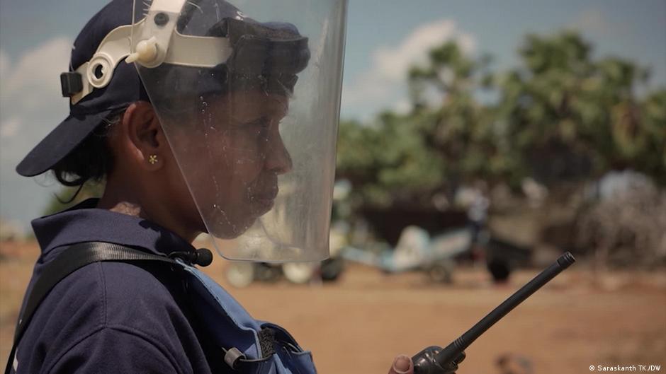 Wounds of war: Clearing land mines in Sri Lanka – DW – 11/23/2024
