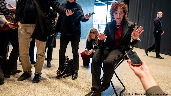 Nan Goldin é uma das artistas mais renomadas da fotografia contemporânea e teve retrospectiva inaugurada no Neue Nationalgalerie Nan Goldin é uma das artistas mais renomadas da fotografia contemporânea e teve retrospectiva inaugurada no Neue Nationalgalerie