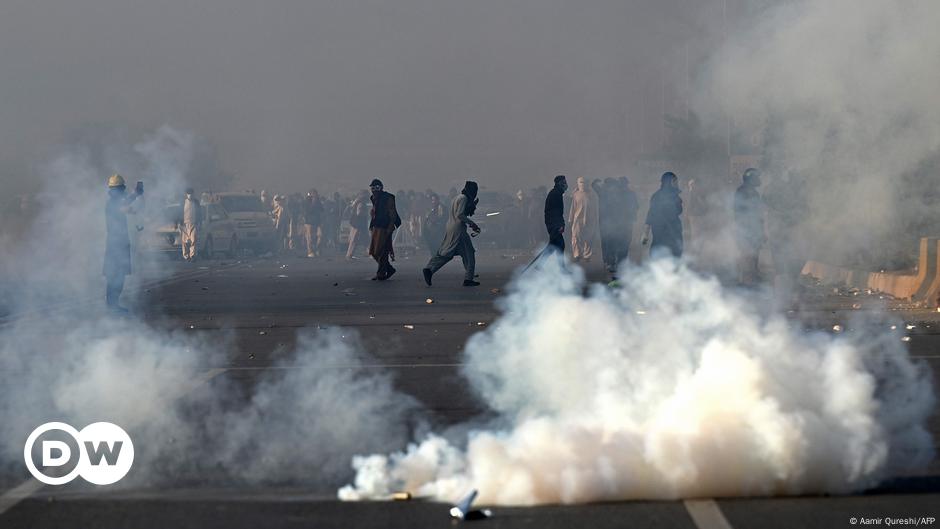 Imran Khan supporters storm capital