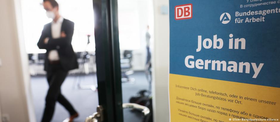 Na Alemanha, taxa de desemprego entre pessoas com nível superior aumentou em 2025, chegando a 3,3%