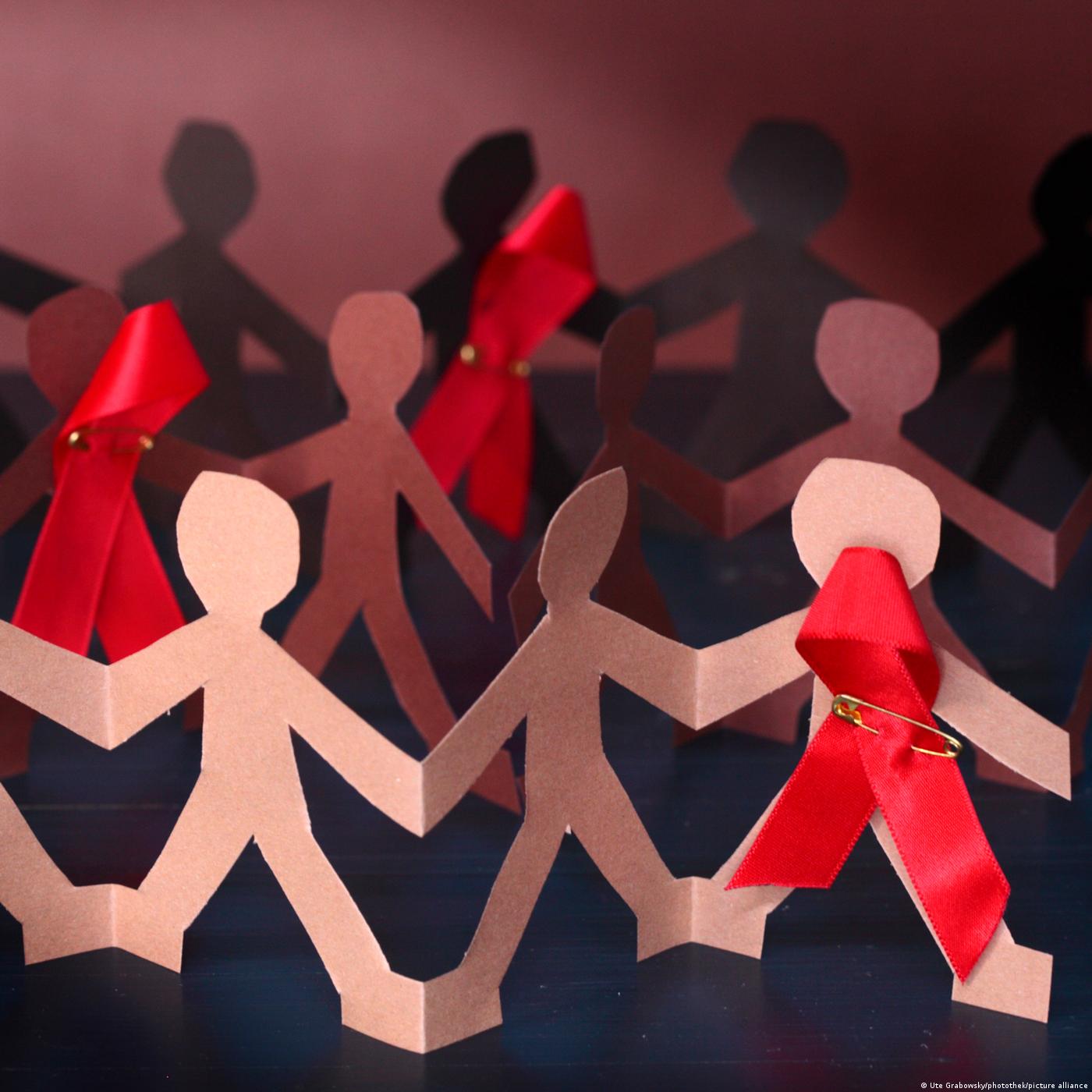 VIH/Sida "le double fardeau des familles affectées"