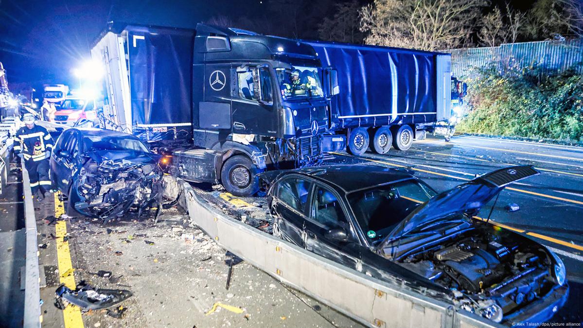 Germany: Trucker leaves trail of destruction after amok ride – DW – 12 ...