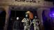 Rebeldes em frente à sede da Universidade de Aleppo Rebeldes em frente à sede da Universidade de Aleppo