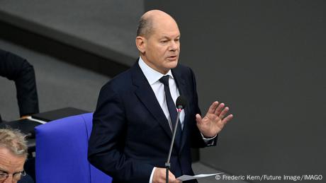 Bundeskanzler Olaf Scholz wird heute die Vertrauensfrage stellen.