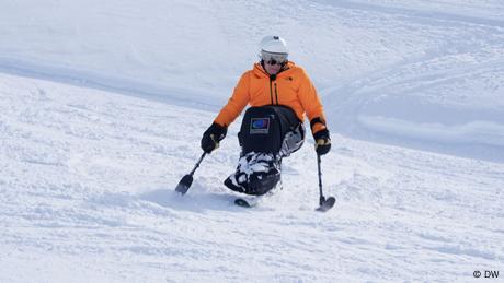 Mono-Ski ist eine Alternative, auch mit körperlicher Beeinträchtigung im Winter Sport zu treiben.