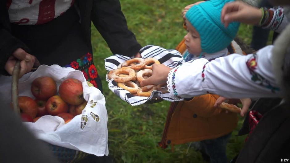 European Rituals How well do you know these European Christmas traditions?