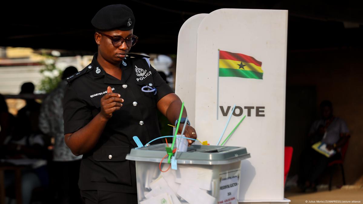 Ghana votes amid hopes of economic revival DW 12/07/2024