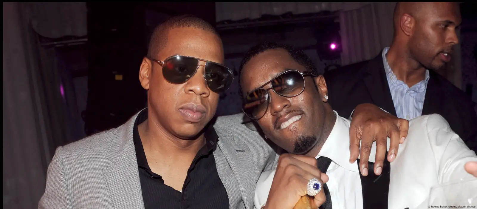 Jay-Z, Sean 'Diddy' Combs accuser drops sexual assault case – DW –  02/15/2025