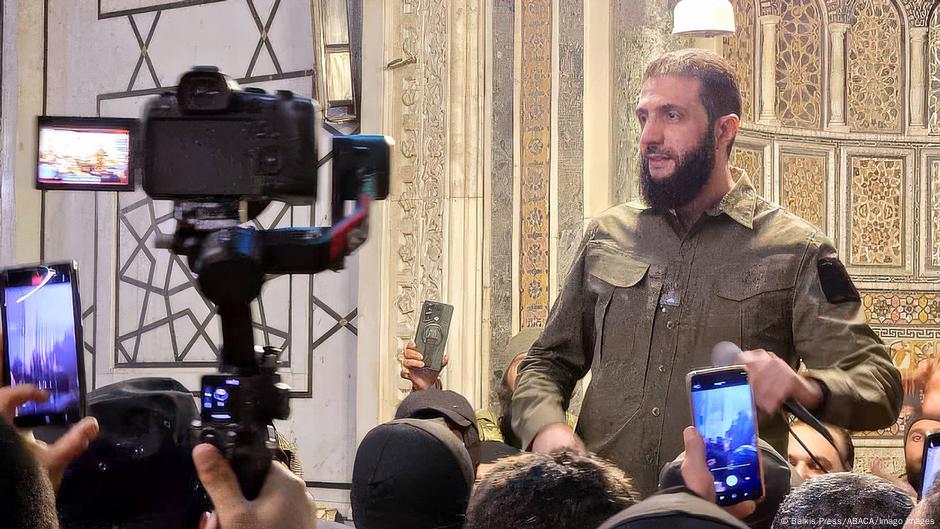 تصريحات حذرة للشرع بشأن مستقبل علاقات سوريا بإسرائيل وروسيا