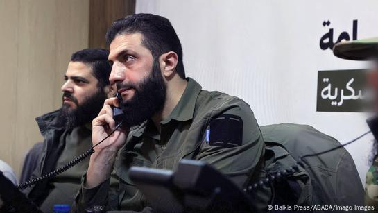 HTSAnführer in Syrien Wer ist Abu Mohammed alDschulani DW 10.12.2024