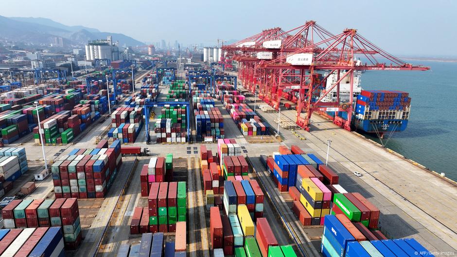 China confirma extensión de tregua arancelaria con EE.UU. – DW – 12/08/2025