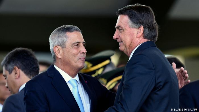 Jair Bolsonaro e Walter Braga Netto estão entre os oito investigados do núcleo central da trama golpista