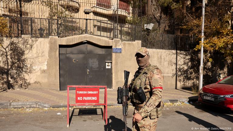 Şam'da Türk Büyükelçiliği 12 yıl aradan sonra yeniden faaliyete geçti