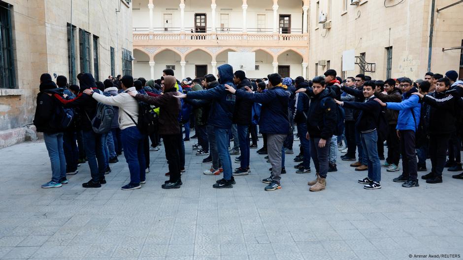 تعديل المناهج في سوريا ـ توجه لفرض فكر أحادي في بلد متعدد؟