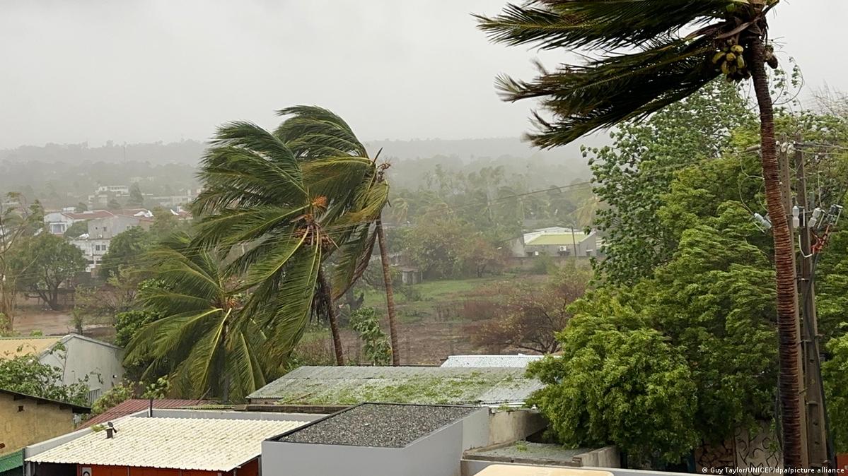Huracán Beryl deja al menos 6 muertos, destrucción y \, image size:1199x674