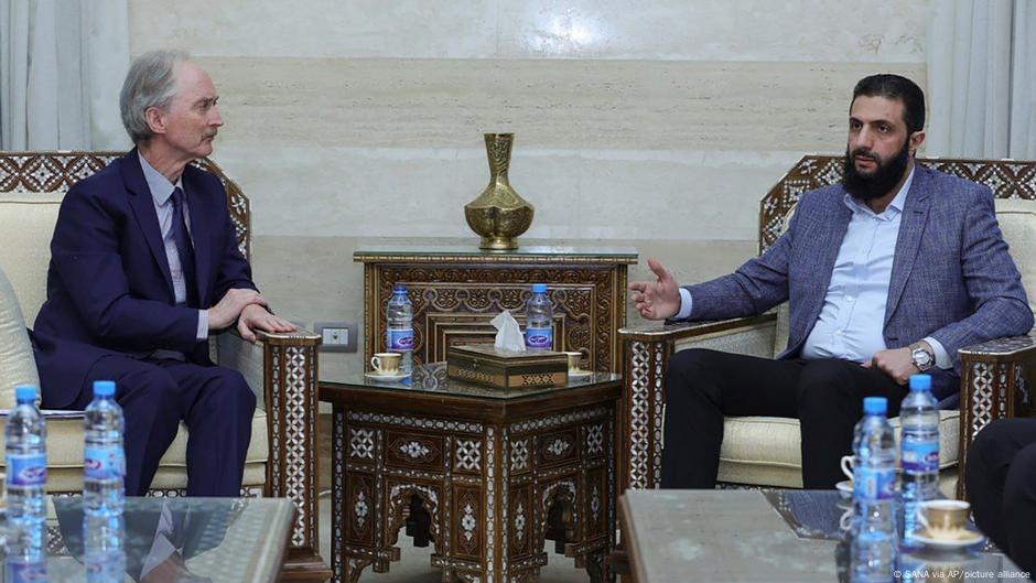 توافد المبعوثين الغربيين إلى دمشق والجولاني يسعى لطمأنتهم