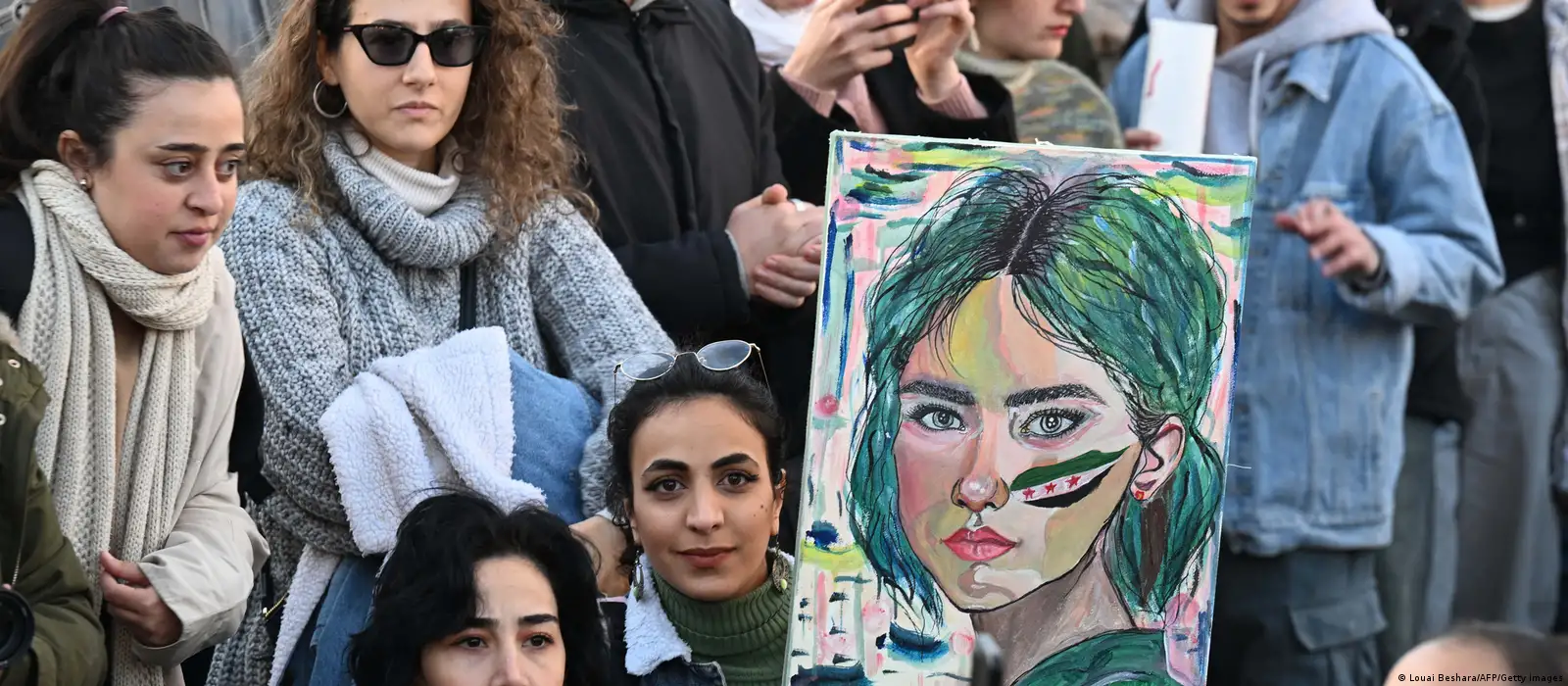 تظاهرات در دمشق؛ جامعه آزاد، بدون زنان آزاد وجود ندارد – DW – ۱۴۰۳/۹/۳۰