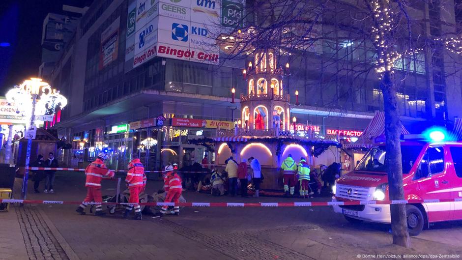 Casualties as car hits German Christmas market – DW – 12/20/2024