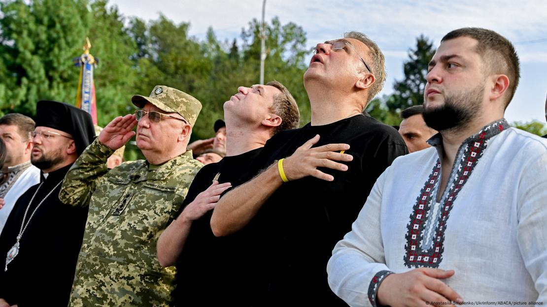 Павло Ткачук під час урочистої церемонії з нагоди Дня Державного прапора