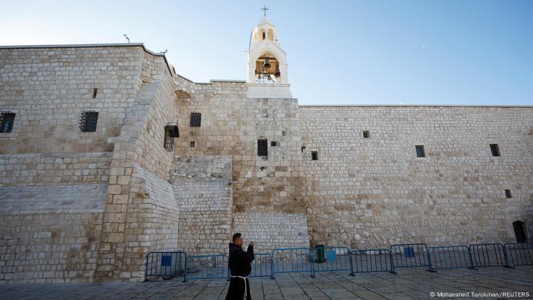 Bethlehem marks somber Christmas amid ongoing Gaza war – DW