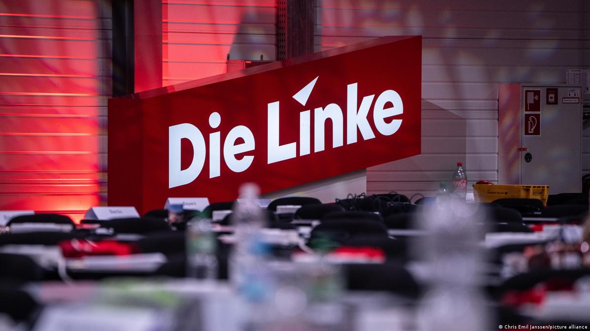 Left Party logo in an empty conference hall