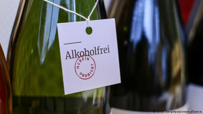 Alkoholfreier Wein – eine Erfolgsgeschichte - DW Learn German