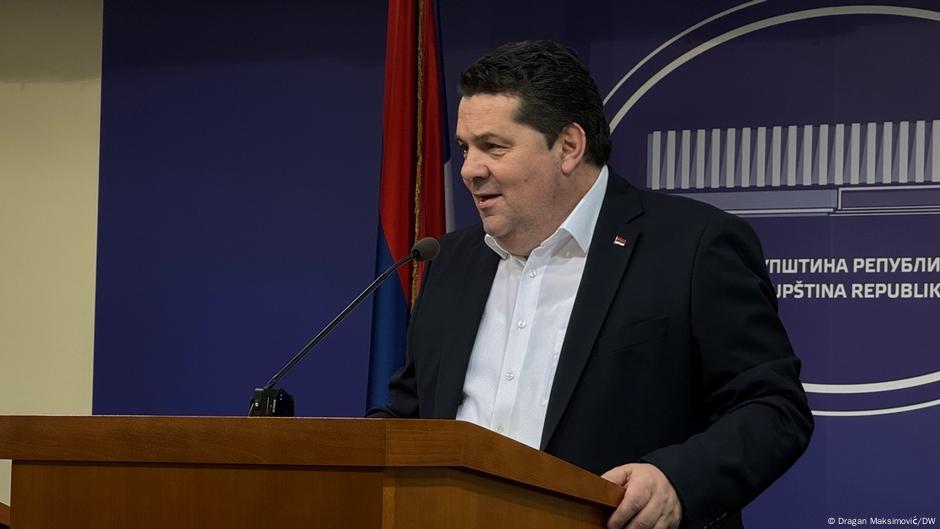 Nenad Stevandić je predočio dokument na kojem je vidljivo da je mandat Savi Miniću dao Milorad Dodik
