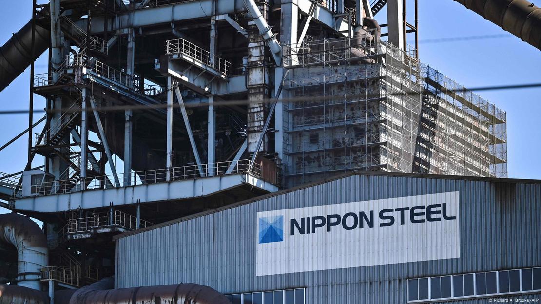 Ein Hochofen der Nippon Steel im japanischen Kashima in der Präfektur Ibaraki 