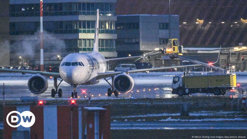 Cancelación de vuelos en aeropuertos alemanes por invierno – DW – 01/05/2025