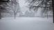 La tormenta invernal que trajo una densa nevada y fuertes vientos redujo la visitiblidad en Shawnee, Kansas. Unos 175.000 usuarios estaban sin electricidad el lunes por la tarde desde Misuri hasta Kentucky y Virginia. La tormenta invernal que trajo una densa nevada y fuertes vientos redujo la visitiblidad en Shawnee, Kansas. Unos 175.000 usuarios estaban sin electricidad el lunes por la tarde desde Misuri hasta Kentucky y Virginia.
