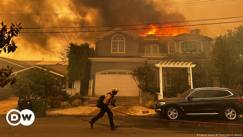 Lo que hay que saber del voraz fuego que arrasa Los Ángeles – DW – 01/08/2025