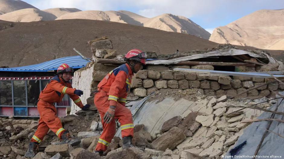 Terremoto de magnitud 7 deja al menos 16 muertos en región china de Tíbet