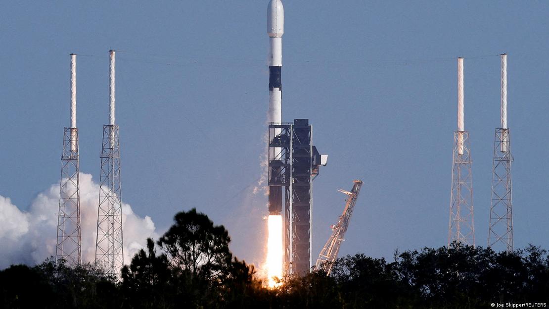 موشک فالکون۹، متعلق به اسپیس‌ایکس