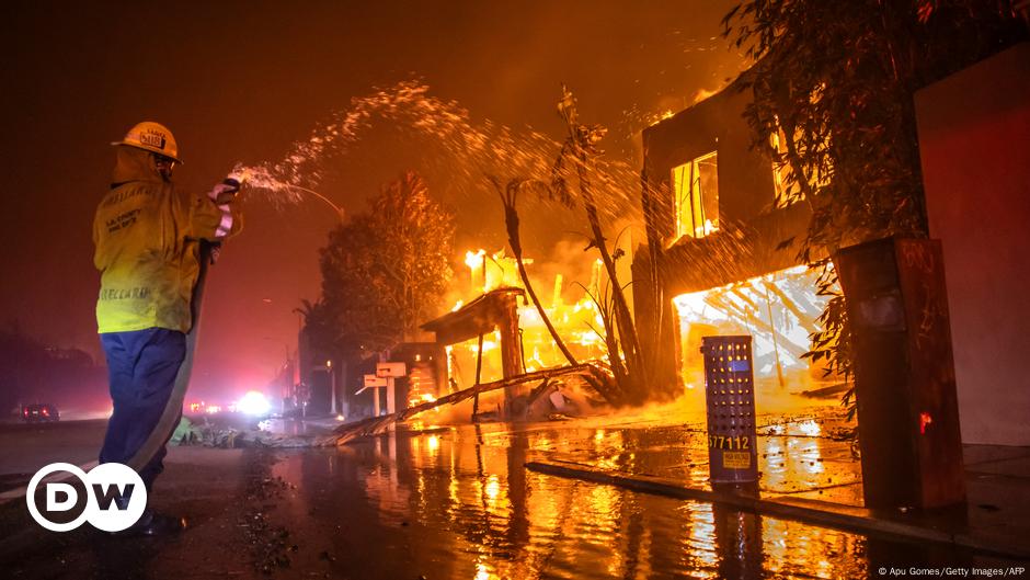 Cinco muertos dejan incendios que azotan a Los Ángeles – DW – 01/09/2025