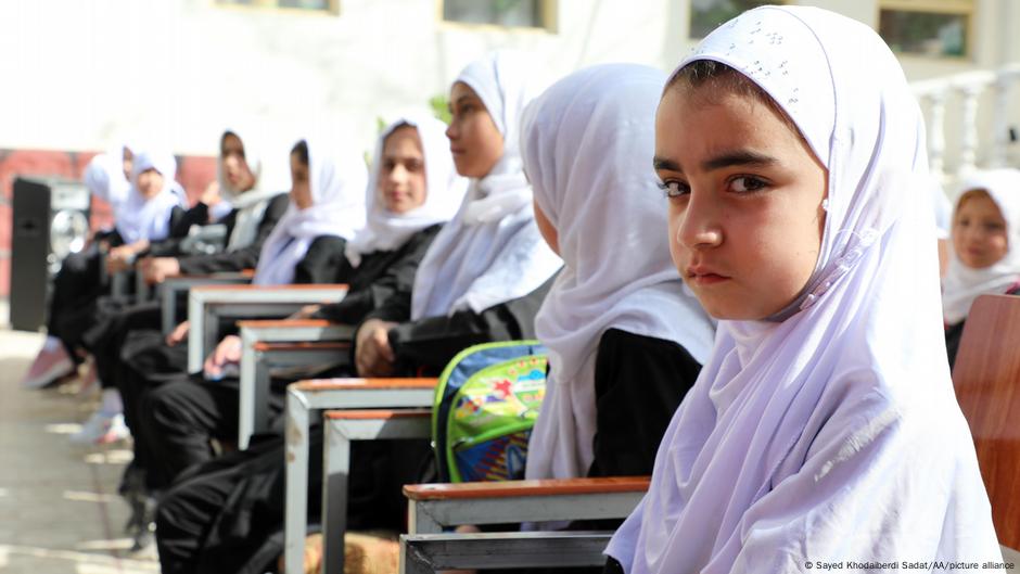 Afghanistan: What's at stake as Taliban cut internet? DW 09/18/2025