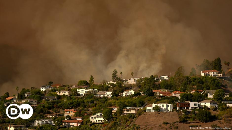 Incendio de Palisades avanza sin control en Los Ángeles – DW – 01/12/2025