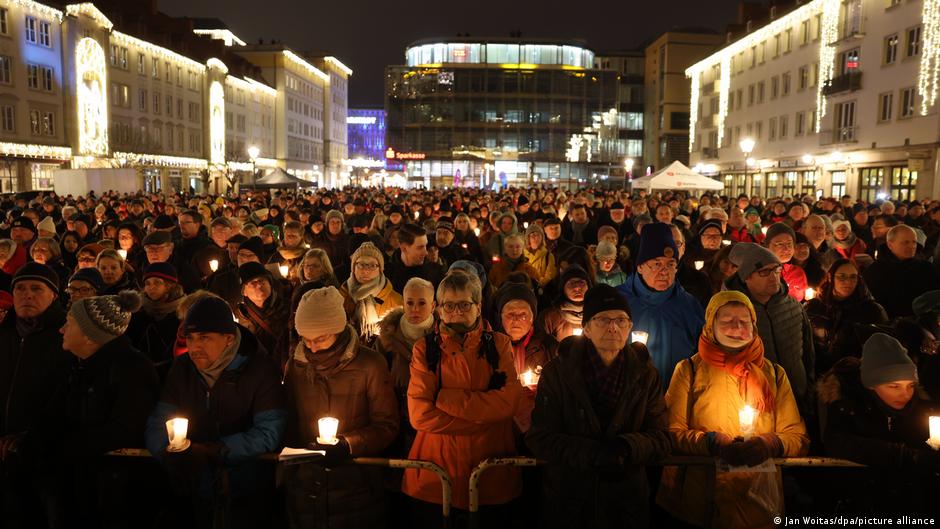 U centru Magdeburga 16. januara 2025. godine održana je komemoracija za žrtve napada na božićni vašar