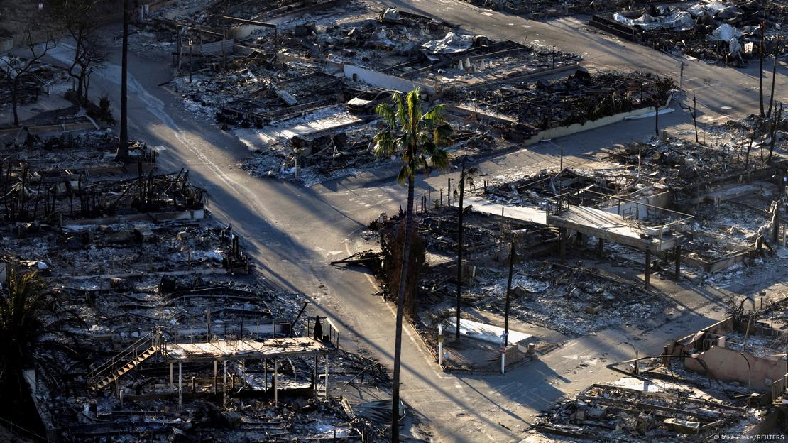 Casas reduzidas a cinzas em Los Angeles