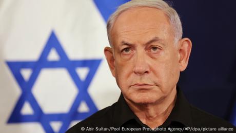 Israels Regierungschef Benjamin Netanjahu droht, die Waffenruhe im Gazastreifen zu beenden (Archivbild)